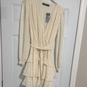 Ralph Lauren Beige White dress. Size 6 NWT